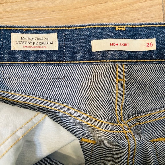Levi’s Denim Skirt - Picture 5 of 5